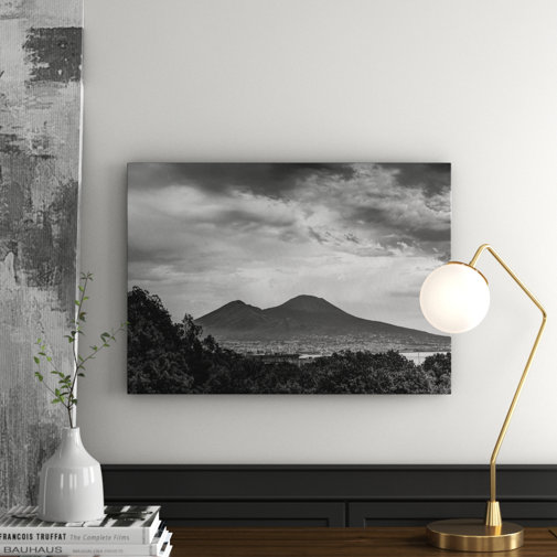 East Urban Home Leinwandbild „Neapel - Vulkan“, Fotodruck | Wayfair.de